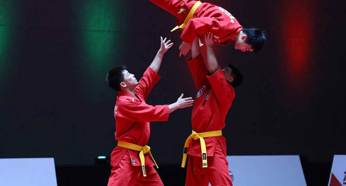VAR và Esports: Khi luật lệ không cứu được quyết định — Phân tích tranh cãi trọng tài tại VCS Mùa Hè 2026 VAR và Esports: Khi luật lệ không cứu được quyết định — Phân tích tranh cãi trọng tài tại VCS Mùa Hè 2026
