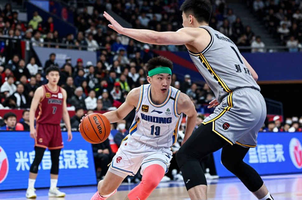 Kalaitzakis, 20 phút 26 giây và bản tin chấn thương của Panathinaikos