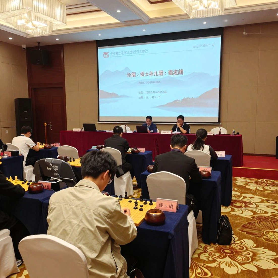 Gray giải nghệ rồi tái xuất sau chưa đầy 2 tháng: tấm áo RRQ, bài toán định danh giải đấu và phần dữ liệu còn để trống
